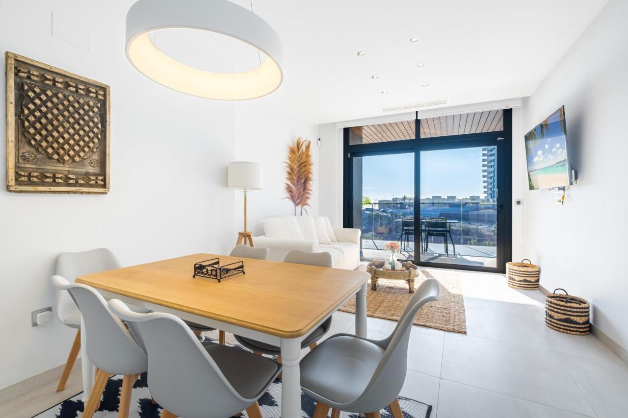 Sunset Waves Deluxe Apartments Poniente Beach Resort Benidorm Bagian luar foto