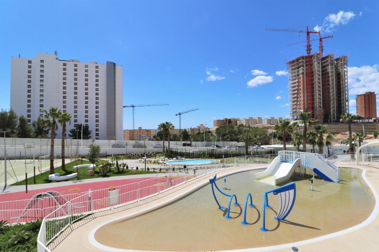 Sunset Waves Deluxe Apartments Poniente Beach Resort Benidorm Bagian luar foto