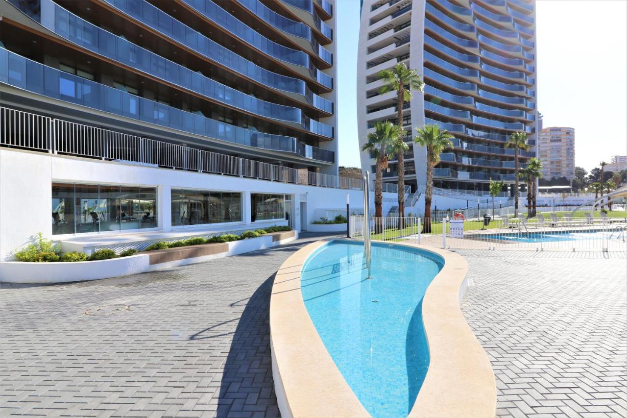 Sunset Waves Deluxe Apartments Poniente Beach Resort Benidorm Bagian luar foto