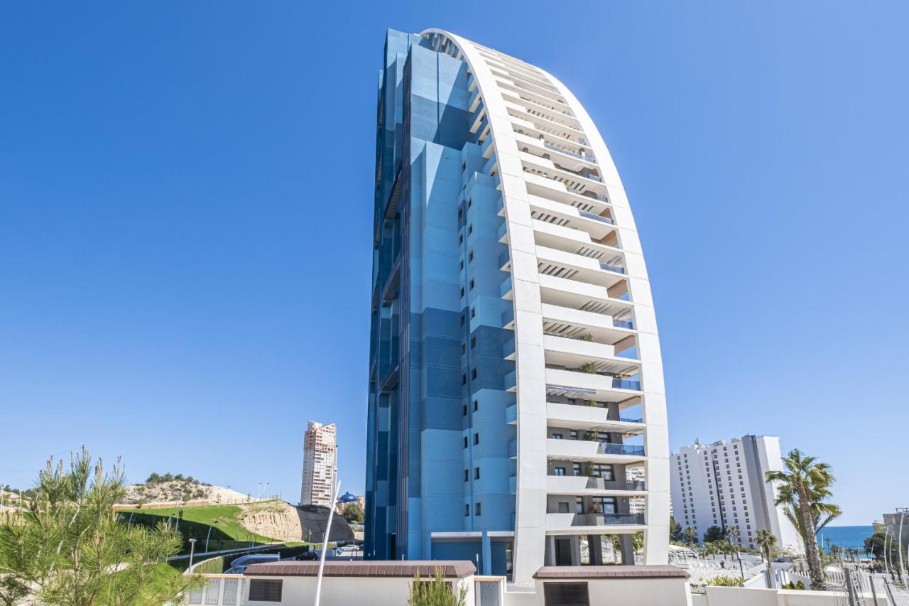 Sunset Waves Deluxe Apartments Poniente Beach Resort Benidorm Bagian luar foto