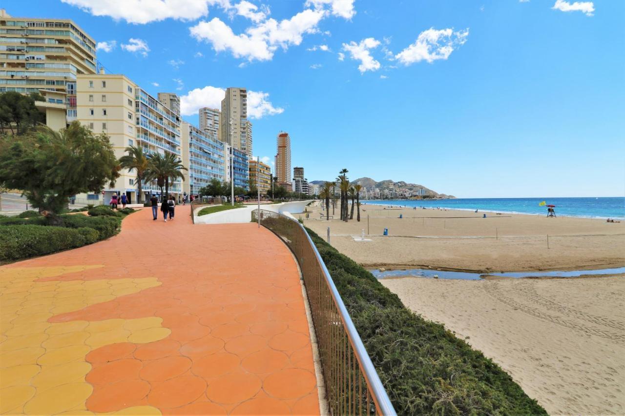 Sunset Waves Deluxe Apartments Poniente Beach Resort Benidorm Bagian luar foto