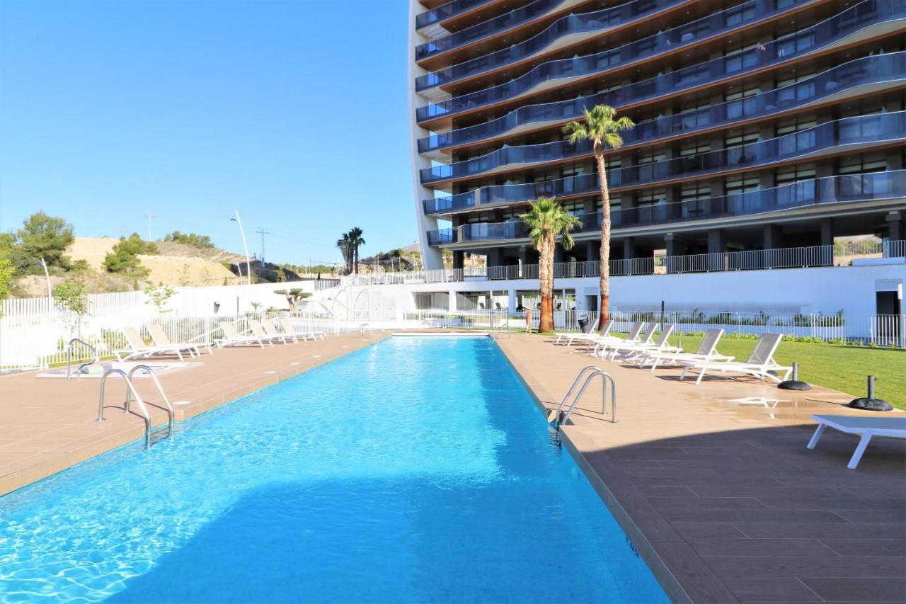 Sunset Waves Deluxe Apartments Poniente Beach Resort Benidorm Bagian luar foto