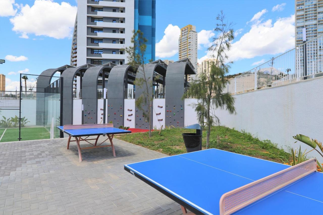 Sunset Waves Deluxe Apartments Poniente Beach Resort Benidorm Bagian luar foto