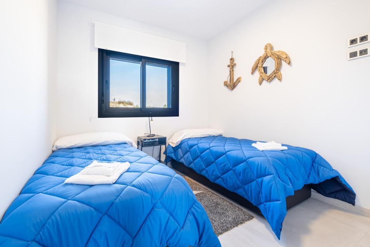 Sunset Waves Deluxe Apartments Poniente Beach Resort Benidorm Bagian luar foto