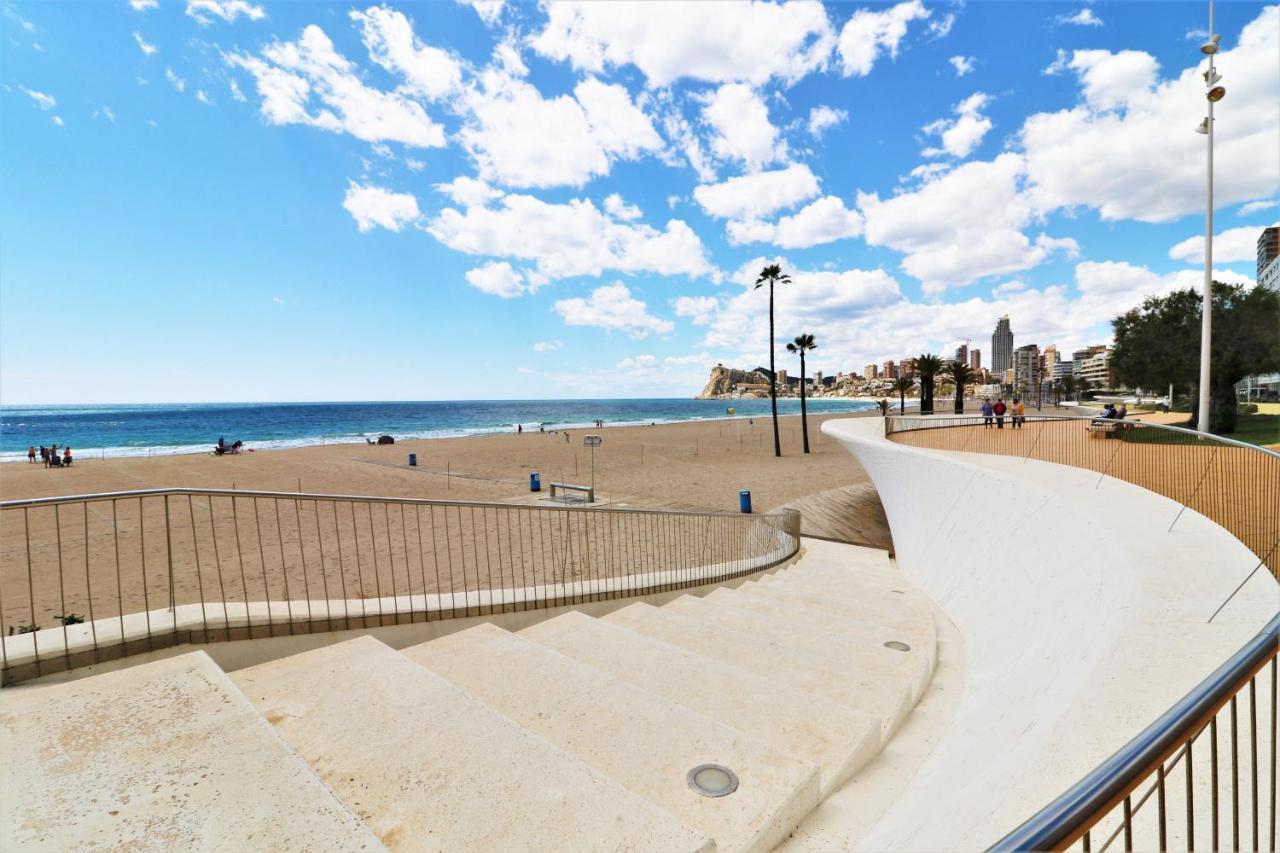 Sunset Waves Deluxe Apartments Poniente Beach Resort Benidorm Bagian luar foto