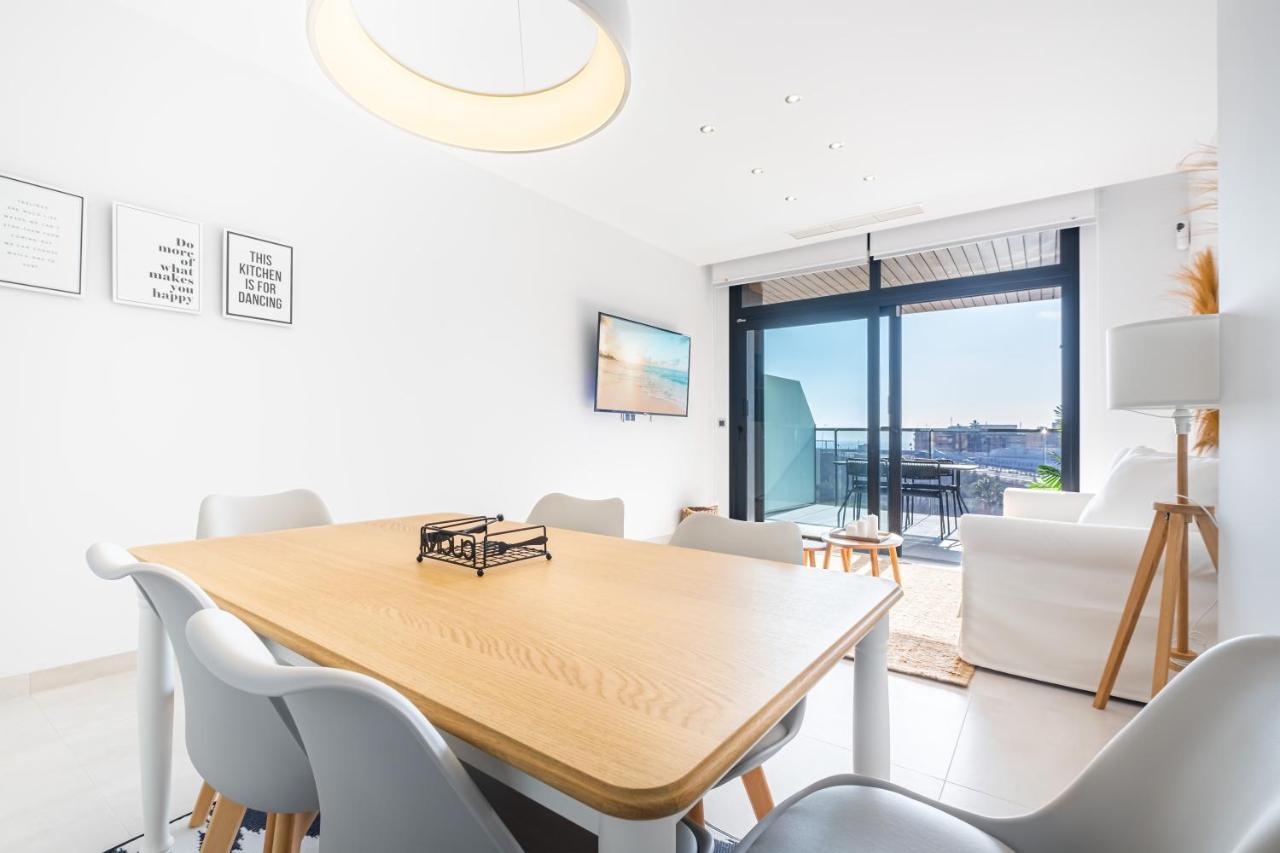 Sunset Waves Deluxe Apartments Poniente Beach Resort Benidorm Bagian luar foto